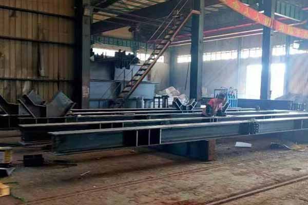 長(zhǎng)春鋼結(jié)構(gòu)廠房搭建時(shí)柱、梁的要求？