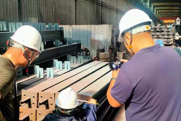 長春鋼結(jié)構(gòu)施工現(xiàn)場(chǎng)需要有專業(yè)人員監(jiān)督