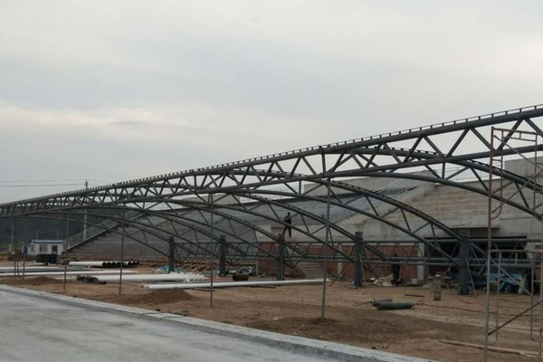 長春鋼構桁架板安裝方法詳解